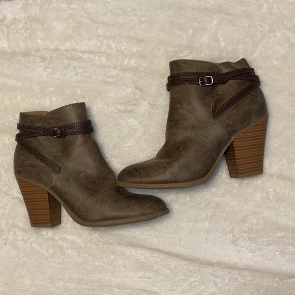 Sashanna Boots - Picture 3 of 5